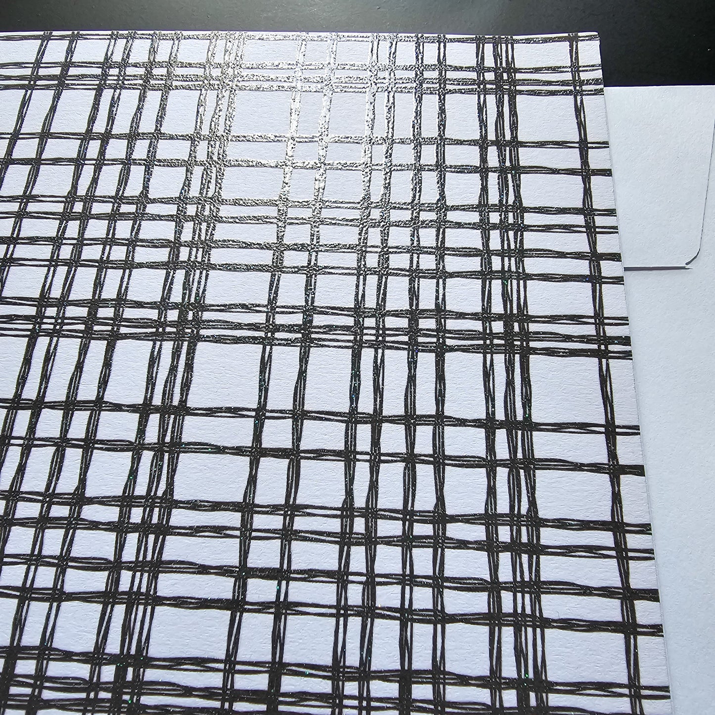 'Gitter' Grußkarte - grau